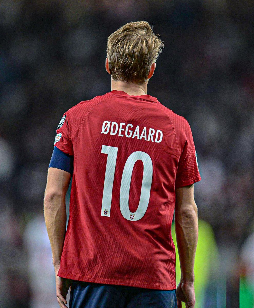 selormafc's tweet photo. I'm still wondering how I'm going to convince someone we actually bought this gem for only £35m!!!!! Martin Ødegaard 🥹❤️ https://t.co/pOoDbpWejK