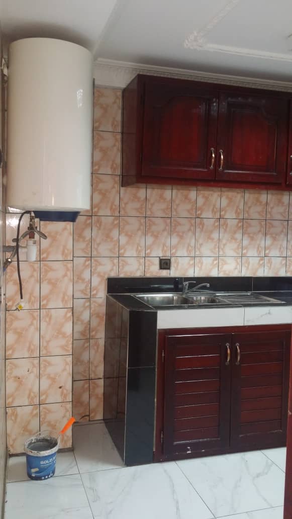 eprospel's tweet photo. #Douala
Joli #Appartement Haut standing à #Makepe BM en bordure du goudron
Constitué de:
- 2 grande chambre avec placard
- 1 très grande salon avec lustres et lumières
- 3 douche bien équipe
- 1 grande cuisine bien aménager
- L'eau free et lumière prépayé
RT🔄 https://t.co/3qCiHCEITV