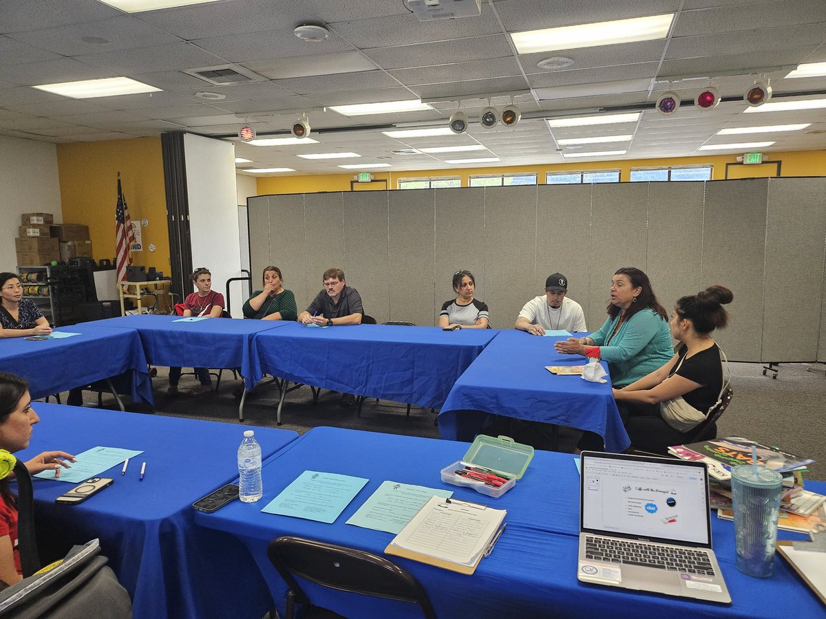 ☕️ Coffee with the Principal at <a href="/RiosRobots/">RiosComputerScience</a>  listening to parents' questions and ideas 🫶
<a href="/CandlerSandra/">Sandra Candler Wafer</a>
<a href="/FACETeam6/">cvusd_FACE</a> 
Family Engagement