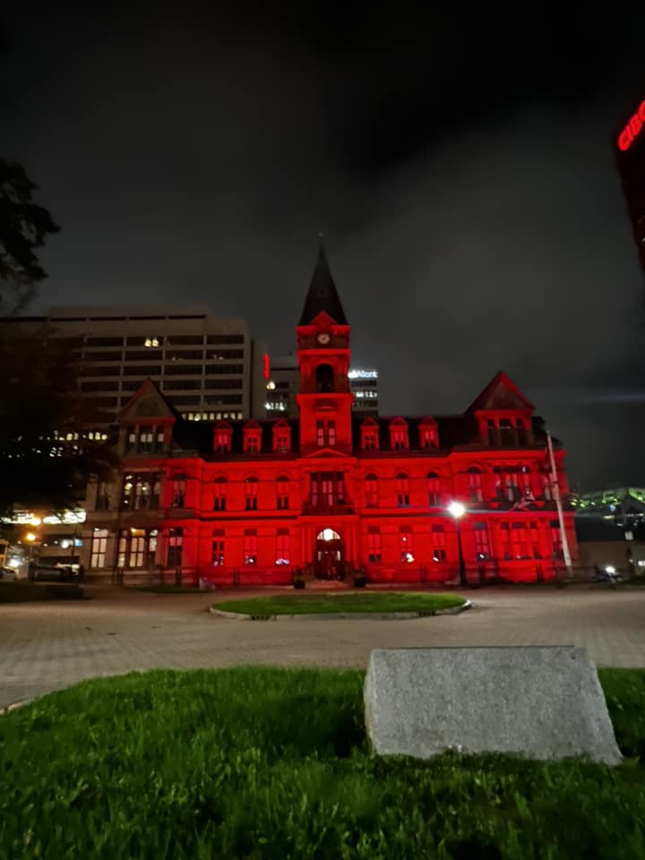 FASDNL_Team's tweet image. In honour of #FASD Awareness Day (September 9th) and #FASDAwarenessMonth, Atlantic Canada was glowing red this year! 🚨

📍Town Hall of Grand Falls-Windsor (NL)
📍Government House (NL)
📍Peggy&apos;s Cove Light House (NS)
📍Province House (NS)
📍Shaw Building (PEI)

1/8