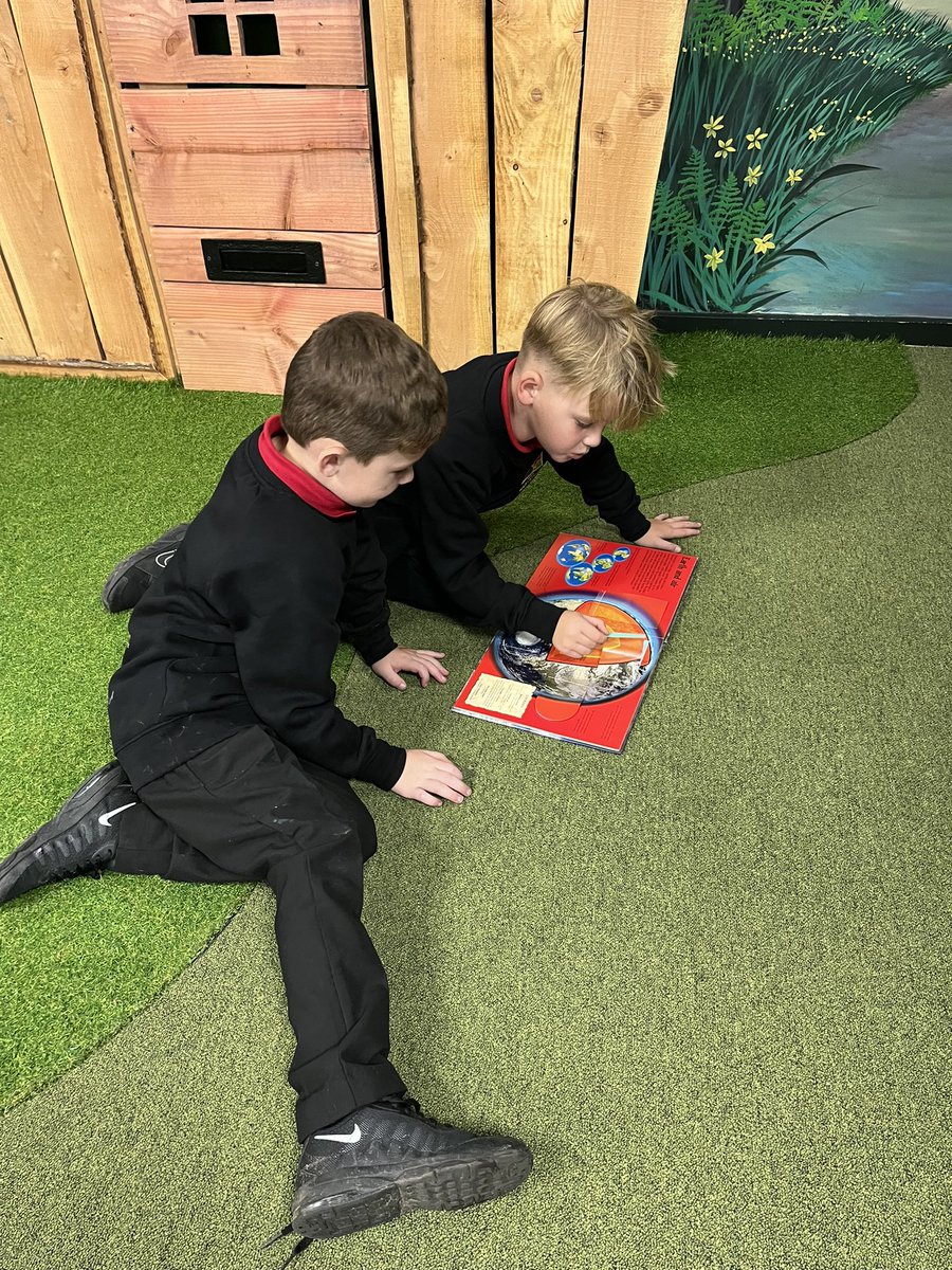 _Mrs_James_'s tweet photo. Y Lliwedd’s first trip to the school library today. We enjoyed exploring all the different books on offer! 📖 https://t.co/CSbe2PXVNl