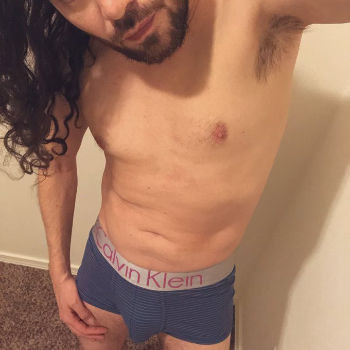 I need to put this somewhere 🍆 https://t.co/lCj2c8rN3q