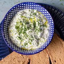 Helpmegotoesc's tweet photo. @PicturesFoIder Greek tzatziki https://t.co/M7ppNYANv8