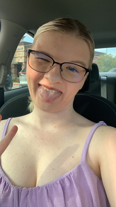 Out for dinner for the first time in foreeeeverrr https://t.co/RAenS4IBeN<a href="/tag/omorashi"class="tags"><span>#omorashi</span></a><a href="/tag/omo"class="tags"><span>#omo</span></a><a href="/tag/nsfwtwt"class="tags"><span>#nsfwtwt</span></a>