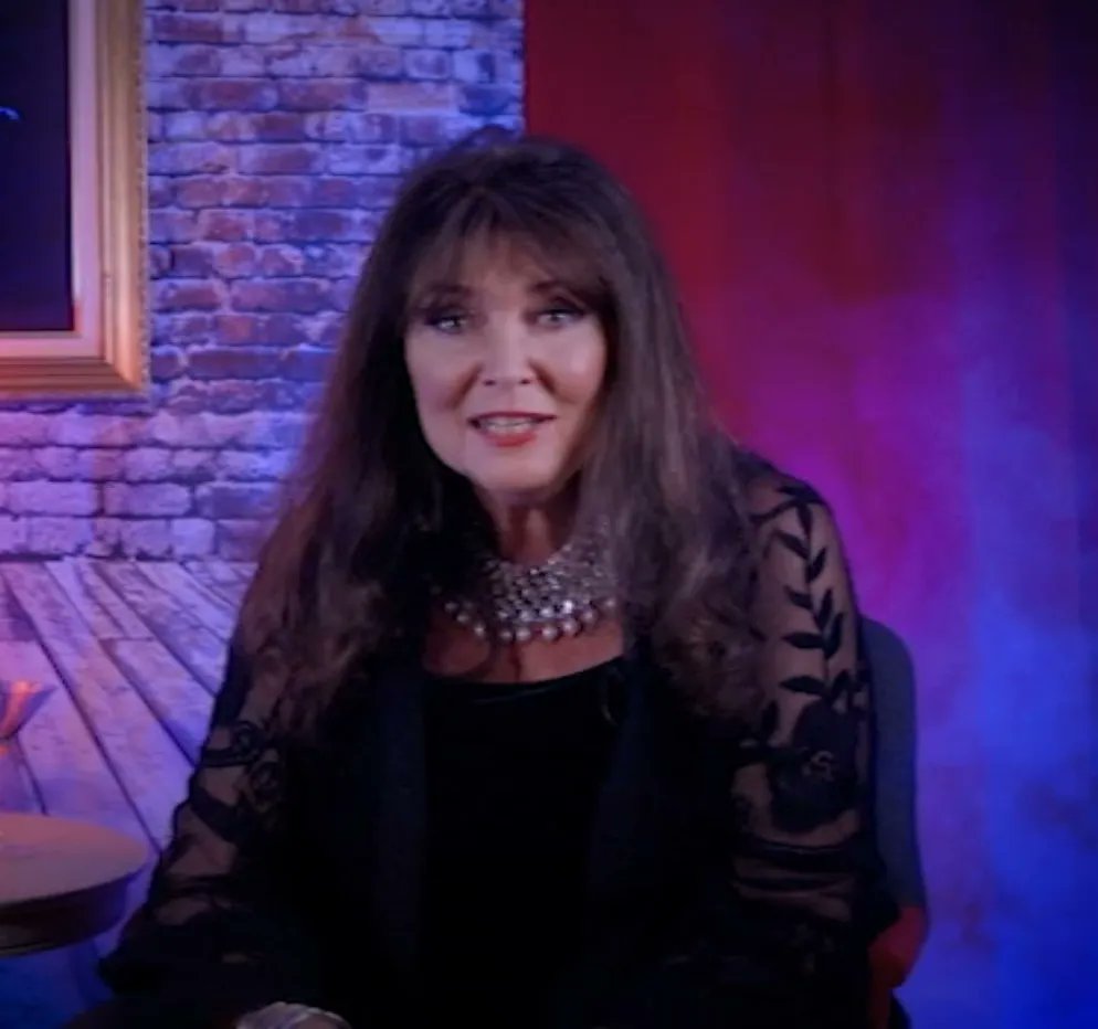 Step into THE CELLAR CLUB with #CarolineMunro from 10:55pm with Hammer Films' PLAGUE OF THE ZOMBIES (1966) with #JohnCarson THE FLESH & BLOOD SHOW (1972) with #RayBrooks and THE WASP WOMAN (1959) with #SusanCabot Don't be late!