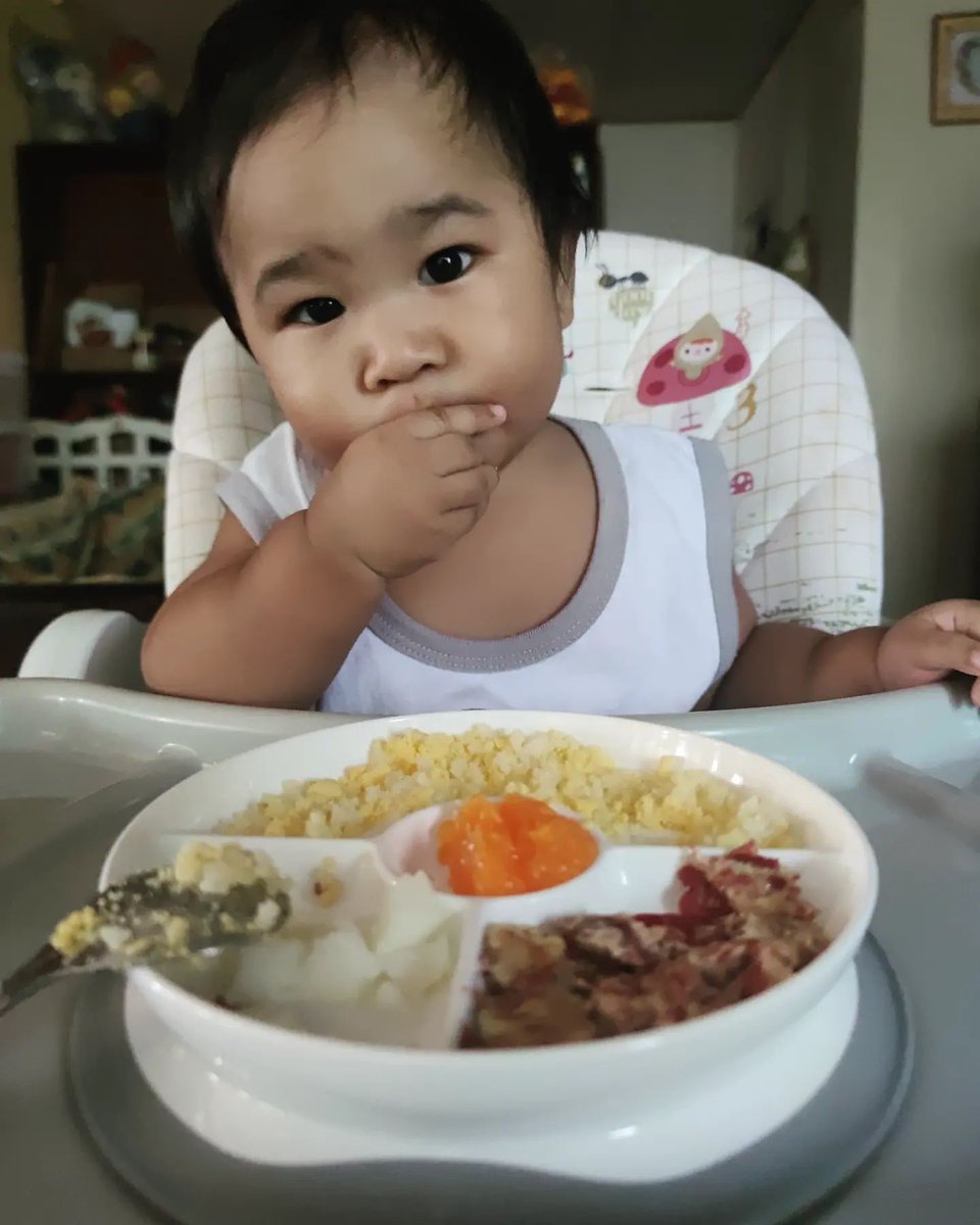 Breakfast is the most important meal of the day- make sure it stays in place with OXO's Stick and Stay Suction Plates. 

📷 by <a href="/ferijen/">jhenny swift</a>