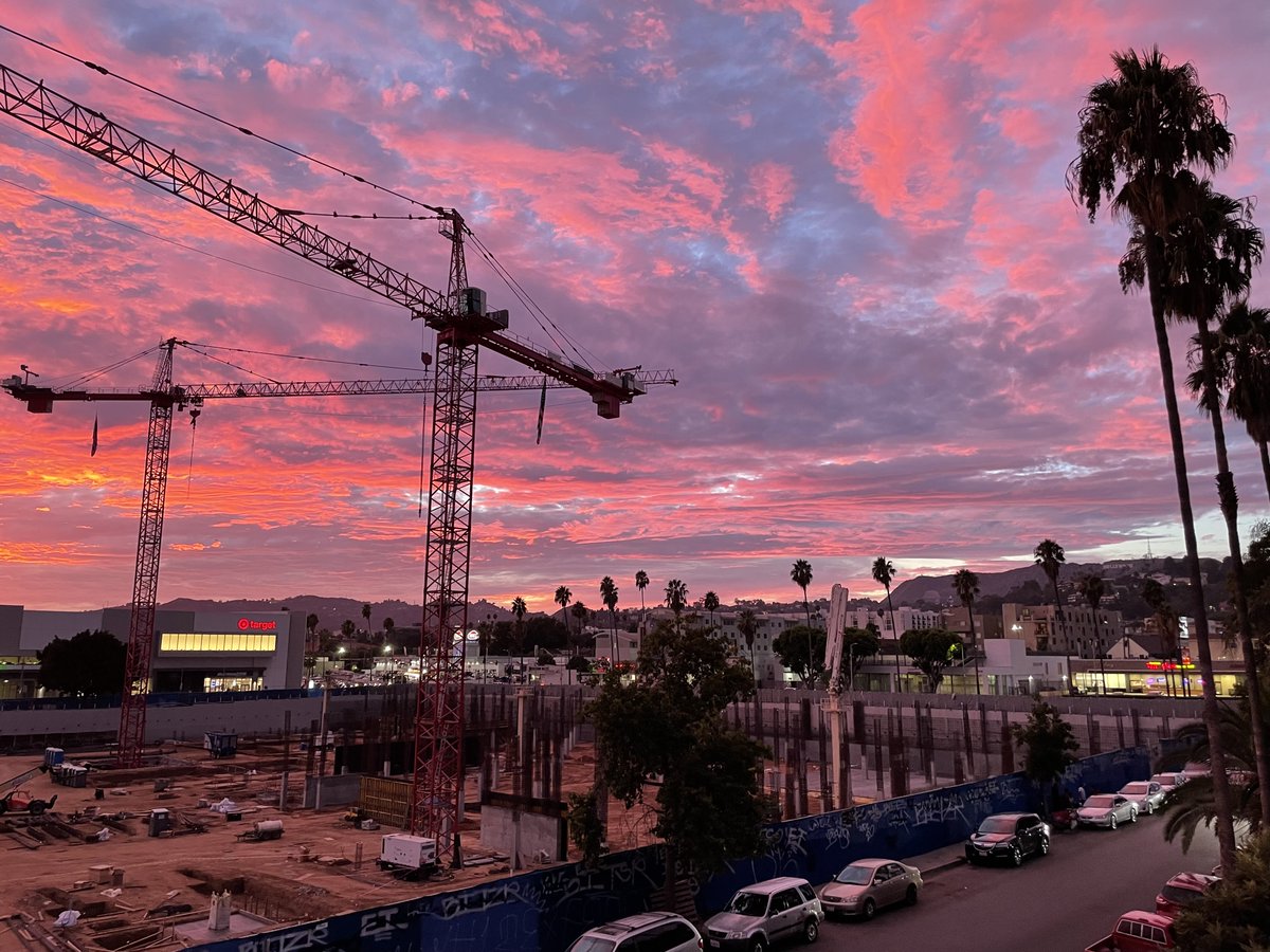 EamonHartnett's tweet photo. #la #sunset #hollywood #target #latesummer #nofilter https://t.co/9dHodV0SNi