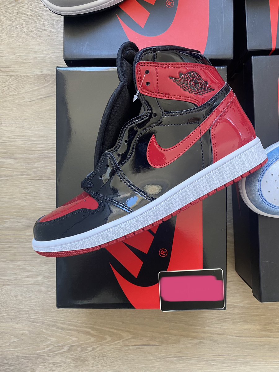 WTS 

Jordan 1 mocha 9us ds 420€
Jordan 1 hyper royal 9us ds 350€ 
Jordan 1 a ma manière 9us ds 250€
Jordan 1 bred patent 9us ds 190€