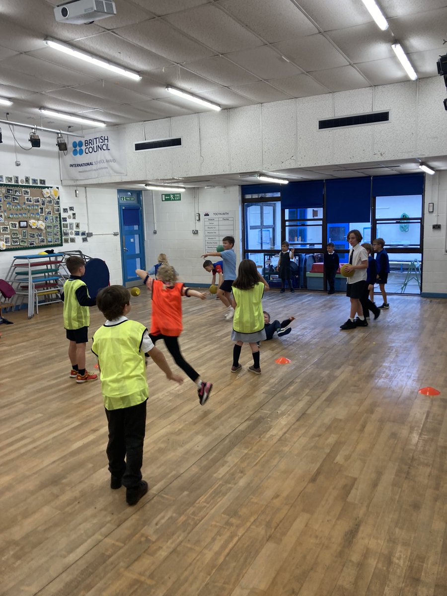 kickitsc's tweet photo. A wet afternoon in @YsgolPyB didn’t stop us having fun https://t.co/K5dXMNKmlh