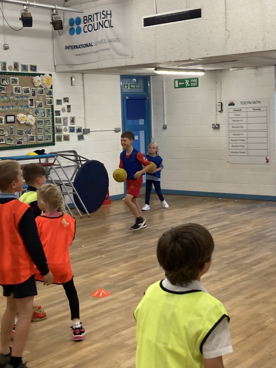 kickitsc's tweet photo. A wet afternoon in @YsgolPyB didn’t stop us having fun https://t.co/K5dXMNKmlh