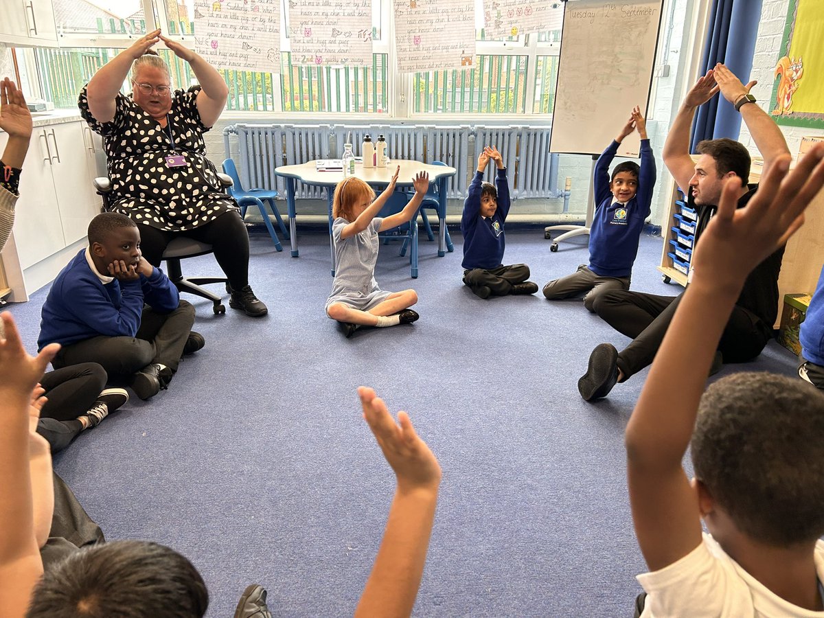 LFPAPjhast's tweet photo. The Gruffalo’s absolutely LOVED their ‘Actor in residence’ session today. Our session was based on our Talk for Write book ‘The Three Little Pigs’. Looking forward to next weeks session already!
#miniactors #gruffalos #3littlepigs
@Lea_Forest_HT @lea_forest_curr @LFP_MrsN https://t.co/cCa0oSdKPt