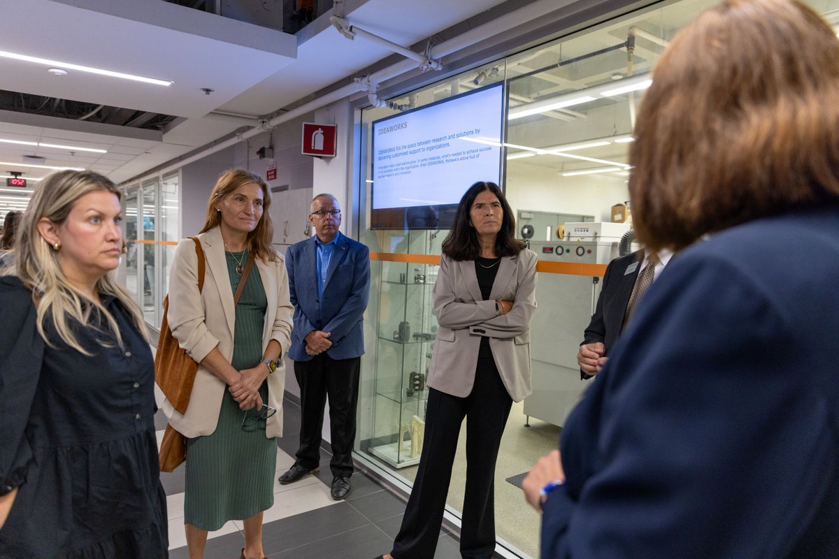 ronmckerlie's tweet image. It was a pleasure to host @FedDevOntario at @MohawkCollege. Thank you @FDOPresident Nancy Gardiner, Linda Cousineau and Kayla Monteiro for your interest in The Joyce Centre net-zero building, @CCCMatMohawk and the capabilities of the @MohawkIDEAWORKS research centres.