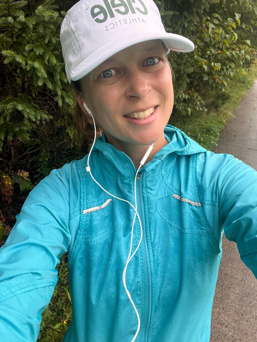 CrystalRunsFree's tweet image. Tuesday morning misty/foggy 3KM walk before work. 
Afternoon 1.5KM walk actually had some sun! #runchat #recoveryweek #selfcare #fitness #halfmarathontraining