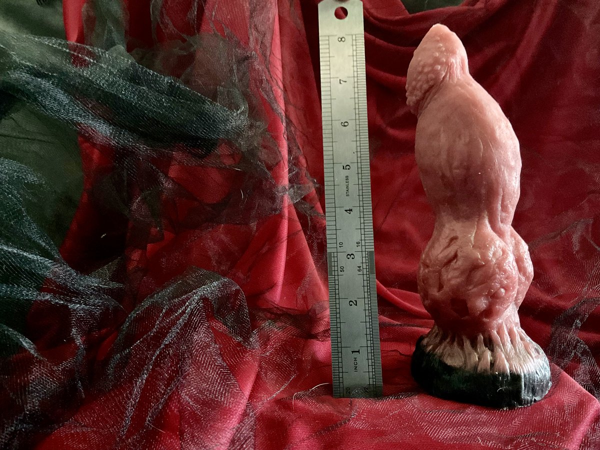 GuiltyBoxToys's tweet photo. Howler, your new best friend! What color would yours be cast in? #siliconeart #nsfw https://t.co/DMISS0snnu