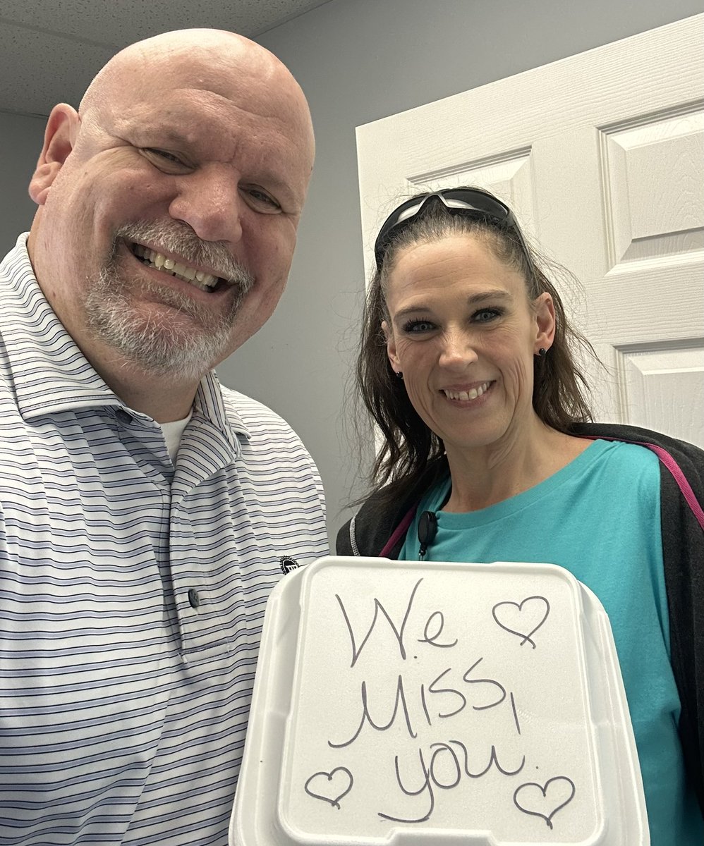 EESPrincipal's tweet photo. โBe still, my heart.โ The sweet ladies of the CubCat Cafe know me so well. Since I am not at @EastElemCCS for crispito day, they delivered crispitos to me at @PremierBank_ . โค๏ธ The distance between us does not diminish our friendship. #AlwaysEast ๐ค๐ https://t.co/GC5JHzCV5A