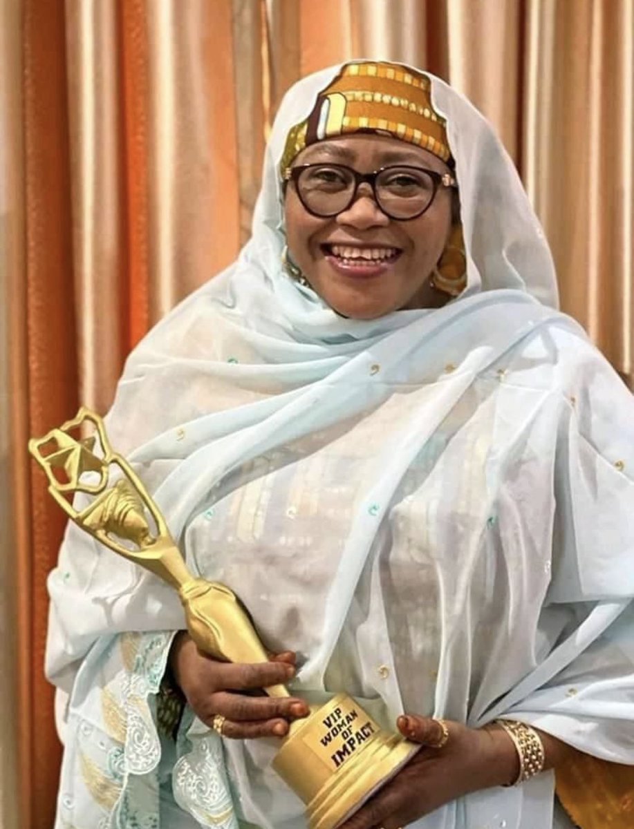 fapeffoundation's tweet photo. Her Excellency, Lami Ahmadu Umaru Fintiri, the founder Fresh Air Pro Life Empowerment foundation with her Award of Excellence (VIP Woman of Impact). The award is presented to her for her outstanding contributions to Humanity. https://t.co/jyq6PuSA7c