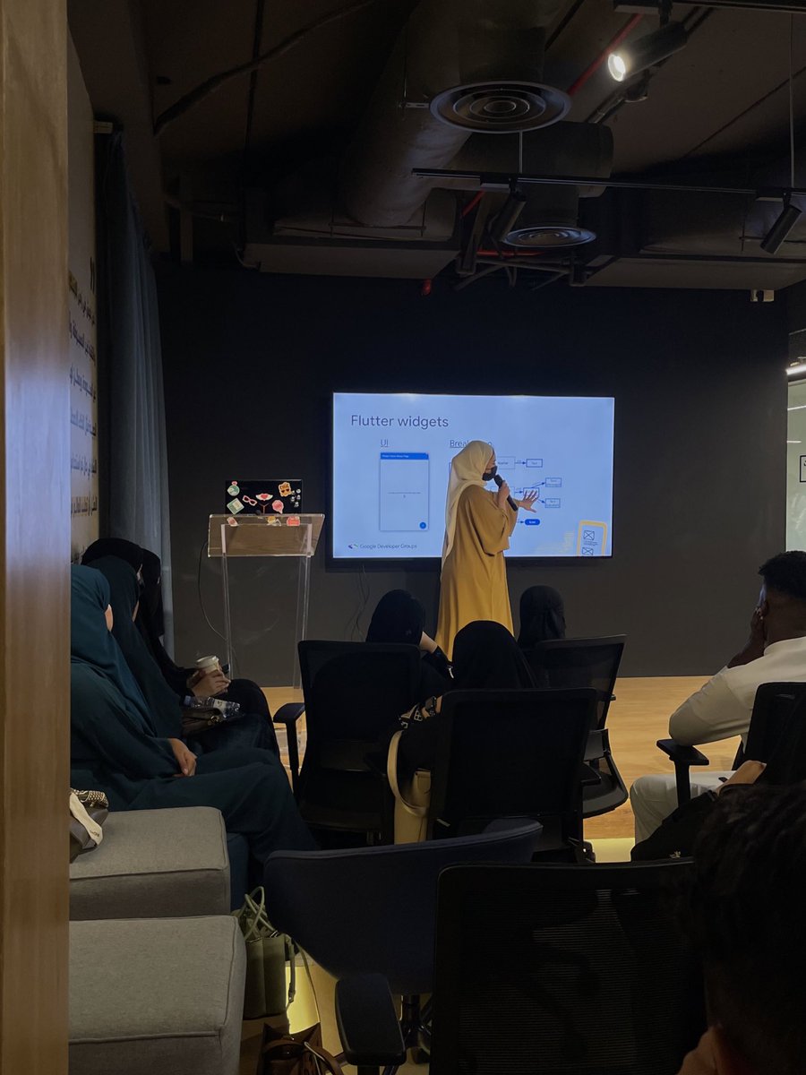 لقاء ممتع ومفيد جدًا ..
شكرًا لكم  <a href="/GCDCSaudi/">Google CDC Saudi Arabia🇸🇦</a> ❣️
#يوم_المبرمج_العالمي