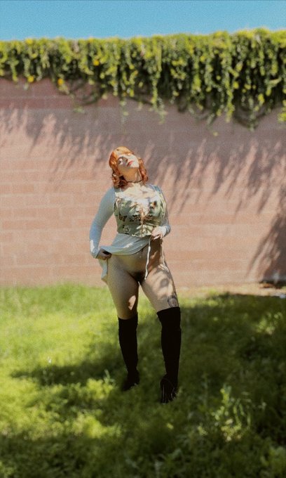 You see an elf in your path, do you stop for conversation? https://t.co/2Qmx7nYyoj