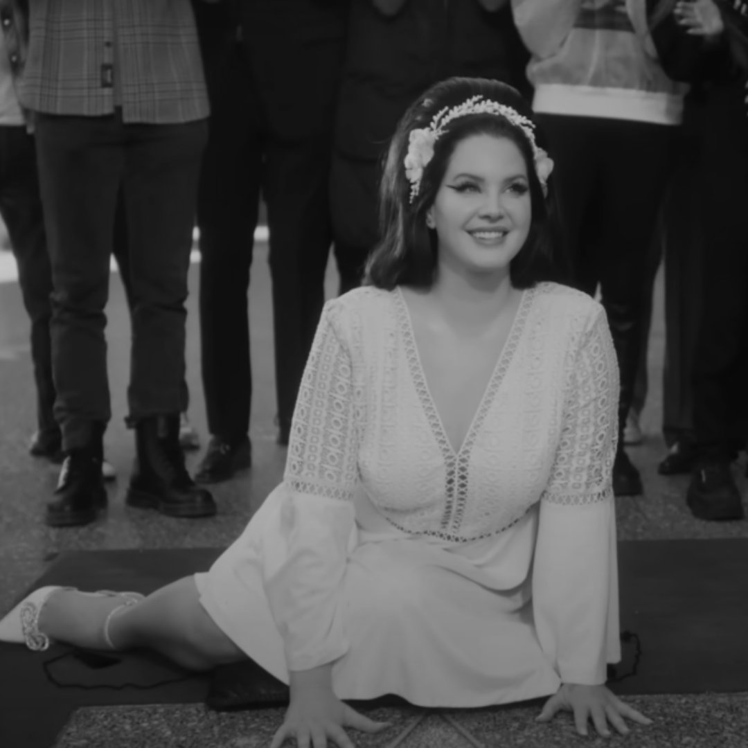 FordhamAlumni's tweet photo. We wish Lana Del Rey, FCRH ’08, the best of luck tonight at the VMAs! The talented Fordham grad received two @MTV Video Music Award nominations for “Candy Necklace.” https://t.co/bCHNq1ZZEH