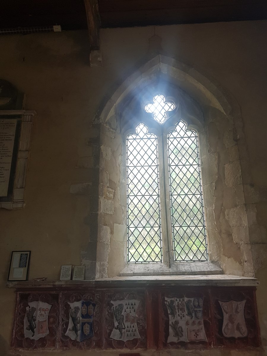 TheHistoryMouse's tweet photo. Heraldic devices of the Mompesson family (matching those in the #GhostDoor) who rebuilt the north aisle of #SteepleLangfordChurch. Said to be a panel from a chest tomb discovered during the C19 rennovations. Lovely light from C15 perpendicular window #TombsTuesday https://t.co/dO0yTqJG8i