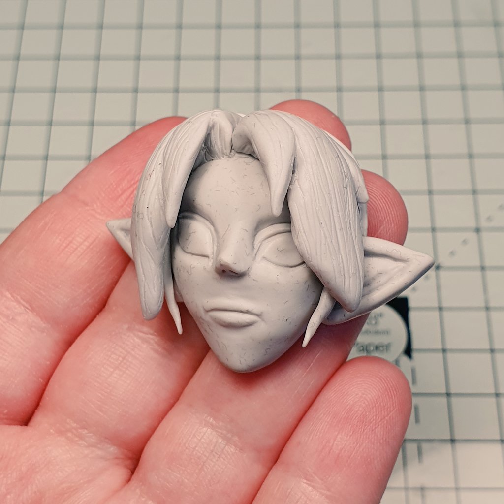 Sculpting phase for this guy is done. It's the Fierce Deity mask from #MajorasMask

#Zelda #sculpting #polymerclay