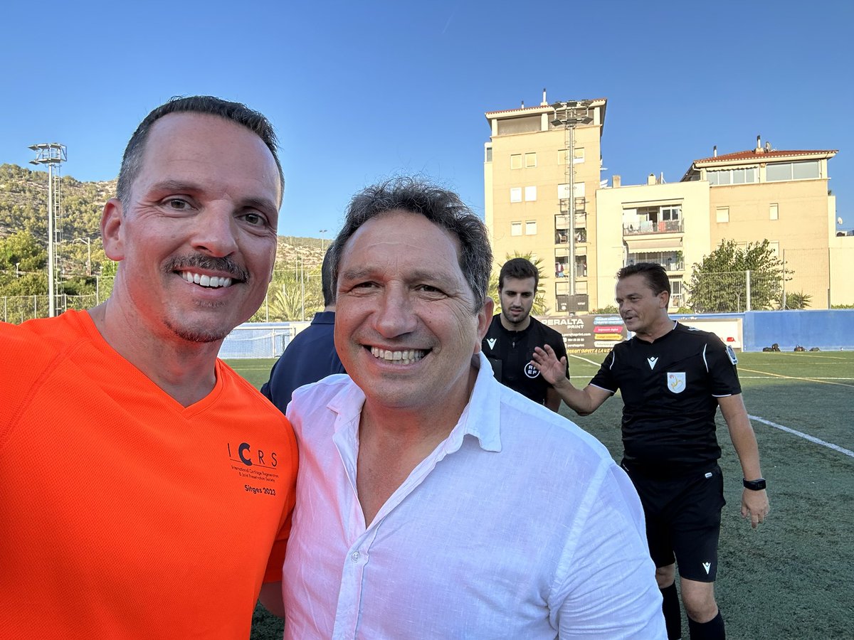 SimonGortz's tweet photo. Great @CartilageRepair meeting in 🇪🇸, catching up on latest science and w friends & mentors. Game vs @FCBarcelona_cat vets absolute highlight. Can’t wait to bring the next and best ICRS meeting to #Boston as program chair! #nomanel #orthotwitter https://t.co/BRjEUVXa9A