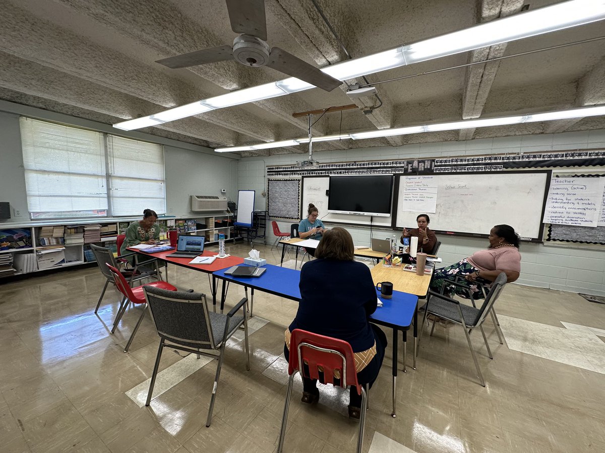 chamirmurphy's tweet photo. ILT digging deeper with @MsDanijanay into our systems and processes to improve instruction and provide students with high quality instruction. #NIET #slpsb #slpproud https://t.co/bEnVKSsddF