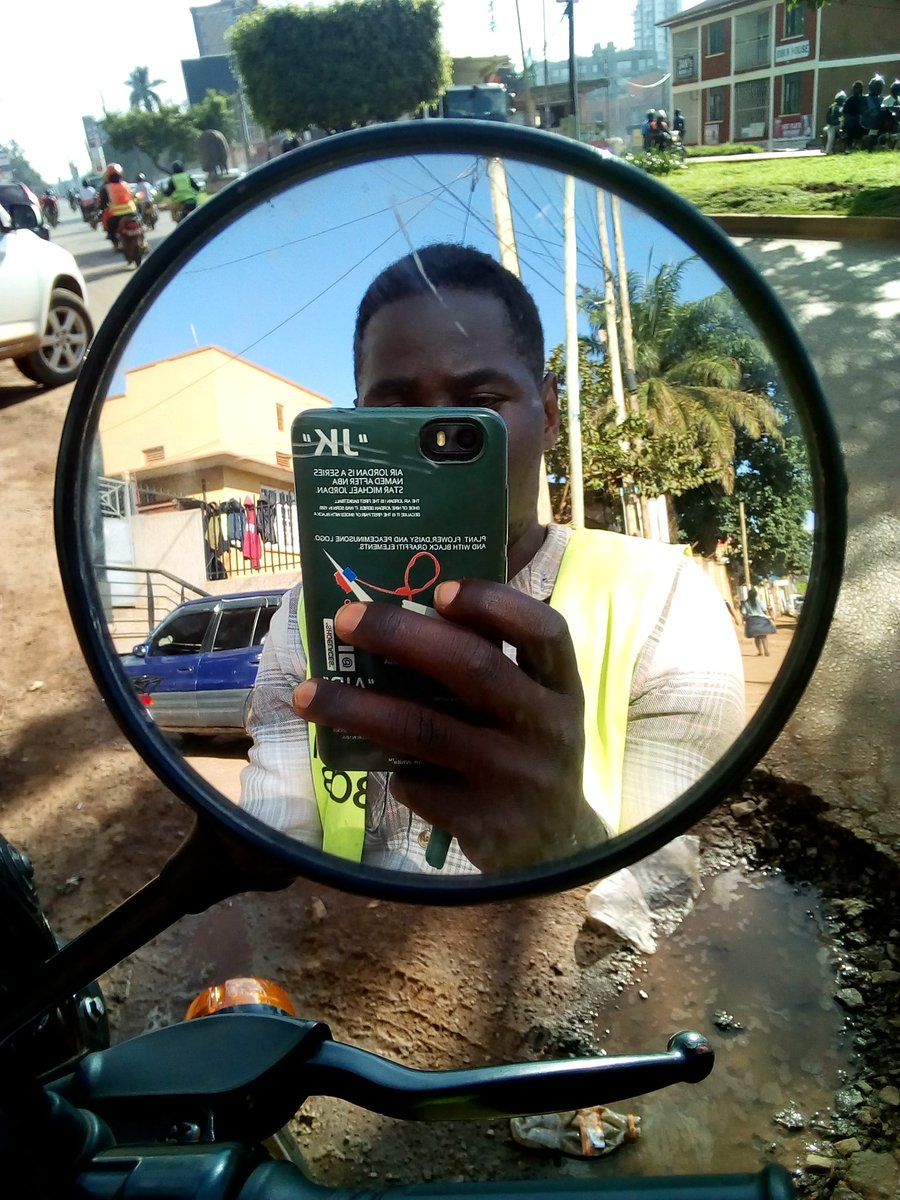 Benald08's tweet photo. iPhone 14 promax can do everything wawo https://t.co/t7eIduBFjq