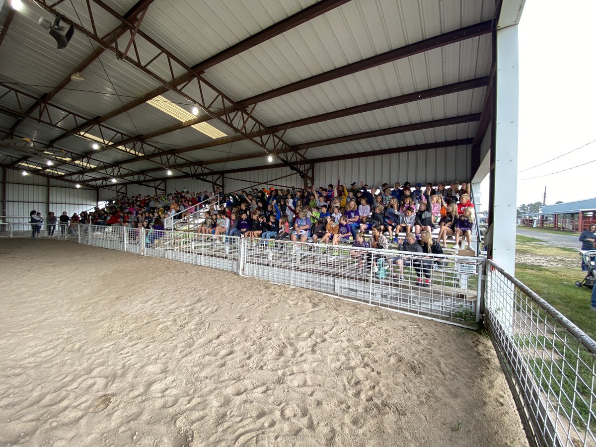 CountyFillmore's tweet image. Record number of youth at AgVenture Day!  Fourth graders learned about agriculture all day!  @UNLExtension @bvandewalle2