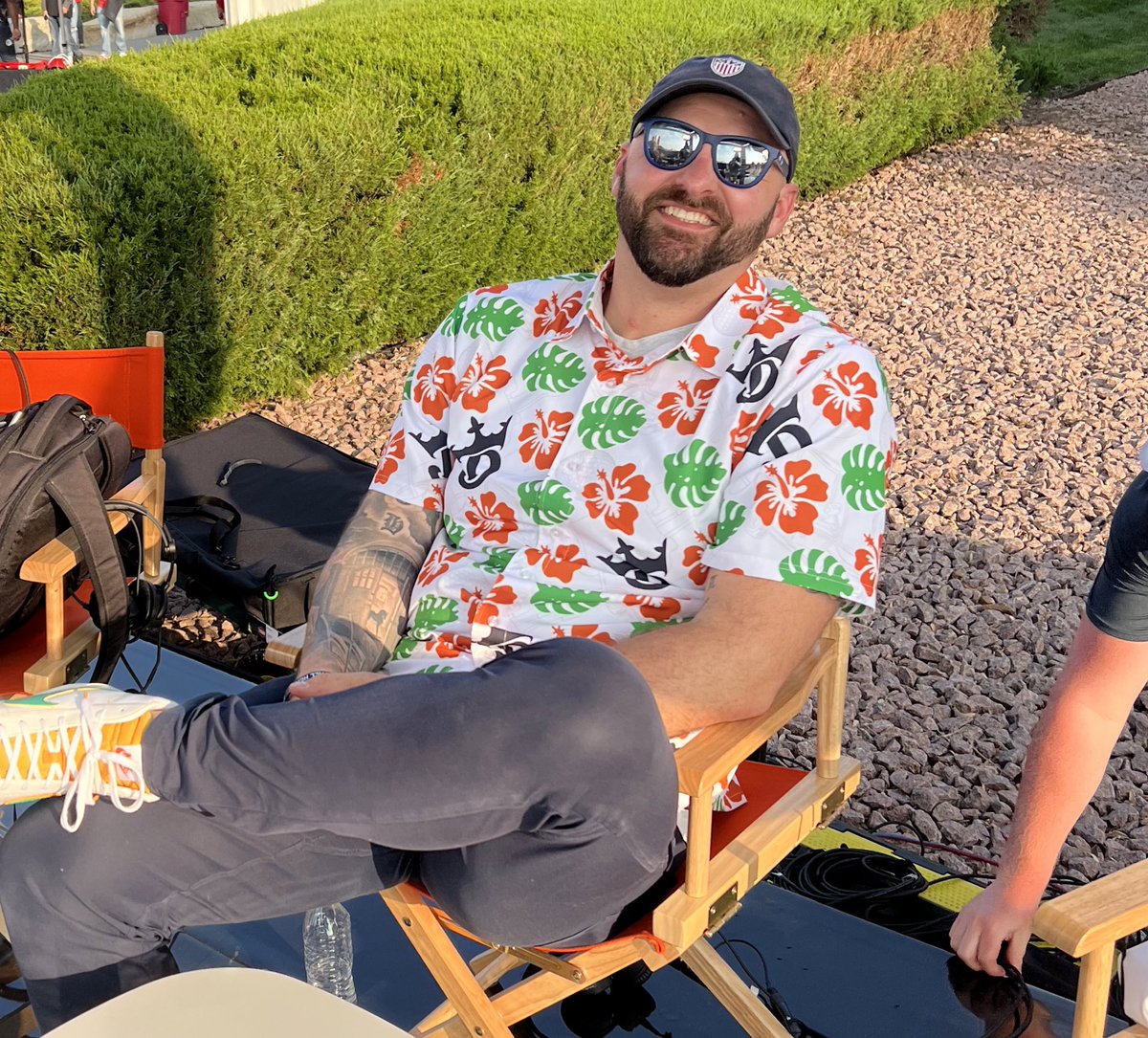 mikegolicjr's tweet image. embracing Dad-chic this fall, which includes high-quality polarized sunglasses that won’t break the bank. 

get your shirts from Andy Reid, get your shades from @Knockaround. #Knockaround