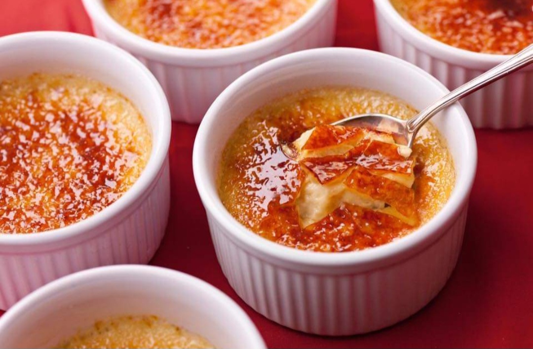 CREME BRULE!

A crunchy, creamy classic cup of deliciousness! #Yummy #OttawaEats
