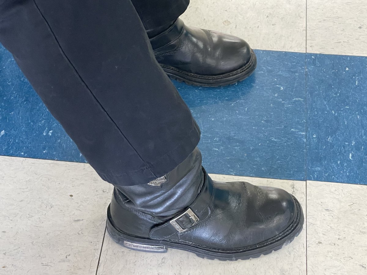 GemsBooktique's tweet image. 1st day of the Scholastic Book Fair-Read with style, wear your boots! The book fair will be open today during Parent/Teacher Conferences. @GEMS_RSalcido @CoronaAlex_GEMS #GEMSpride