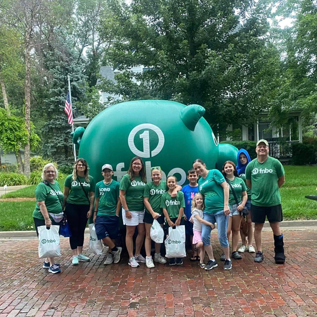 fnbo's tweet image. Join Penny on her summer adventure and discover the world through our trusty little piggy bank&apos;s eyes! 🌍✨ #PennyThePiggyBank #AdventuresOfPenny #InsideView