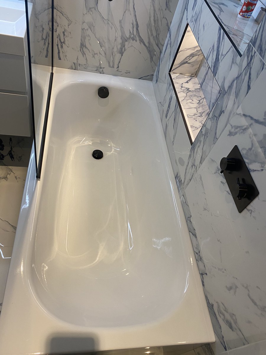 inar_ltd's tweet photo. silicone for bathrooms is like you have a delicious meal in the summer and can’t wait to have gelato 🍧 afterwards 😆 
.
.
.
.
.
.
#tiles #bathroomdecor #bathroomremodel #bathroomrenovation #bathroominspiration #tiles #tile #design #iteriør #showerdesign #shower #art #ceramic https://t.co/BUh8m1y2Px