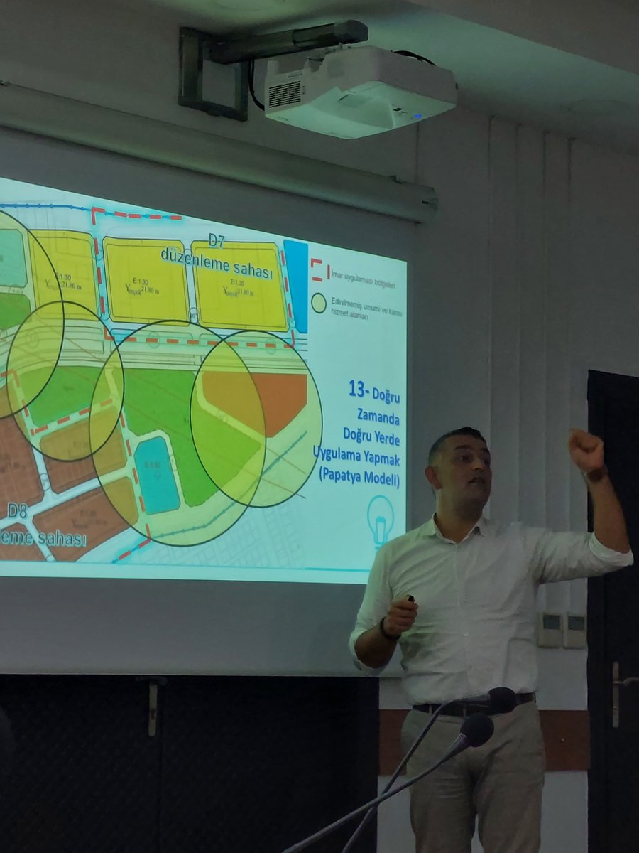 Bugün günlerden <a href="/SeyhanBelediye/">Seyhan Belediyesi</a> 

İmar uygulamalarında çok yol kat etmiş bir belediye. 

Eğitime katılan 30 personelden çok şeyler öğrendik.

Nazik davetleri ve misafirperverlikleri için Belediye Başkanı sayın Akif Kemal AKAY nezdinde bütün personele gönülden teşekkürler..