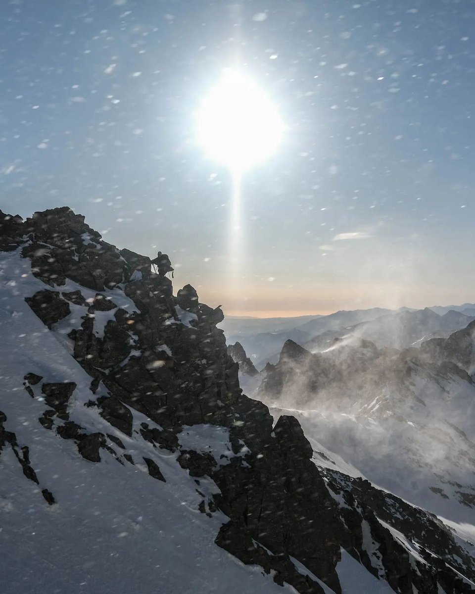 📌 Mont Ténibre 3031m - Mercantour - France 🇫🇷 /Italy 🇮🇹... #alpscape #altituderando #auvieuxcampeur #alpenliebe #randobivouacmag #trek instagram.com/endorfeen_/