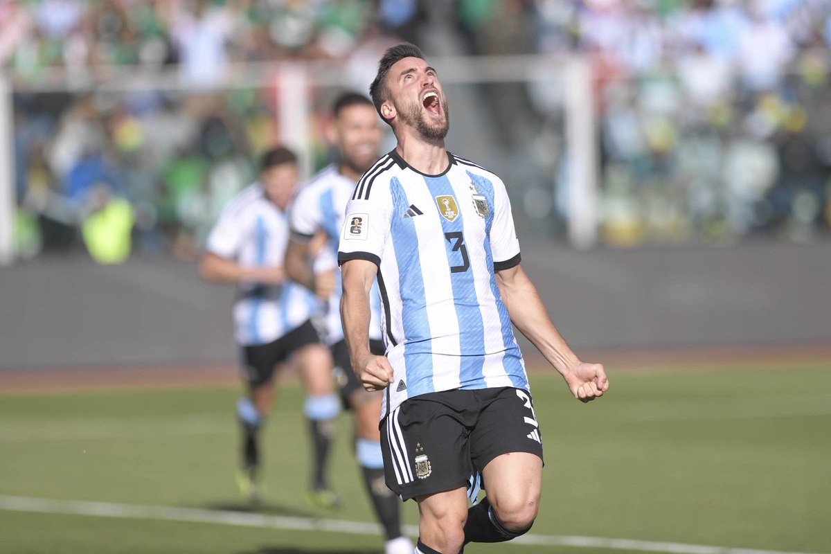 Qué h̶o̶m̶b̶r̶o̶ hombre 😍

#OrgulloNacional #TodoRojo 🔴