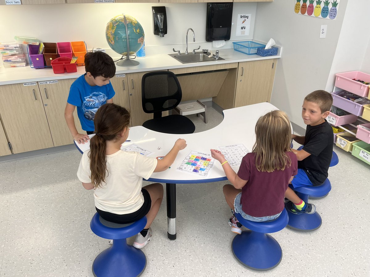 Rolling dice, practicing our math facts, and enjoying some time with our classmates. You know they’re having fun when you hear, “Can we play again?!” over and over again 😂🎉