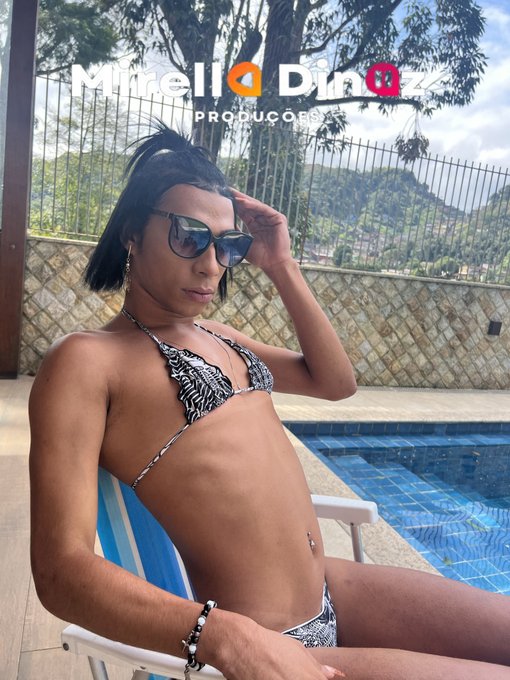 🇧🇷 EMANUELAH VIU O LIMPADOR DE PISCINA E DECIDIU CHAMAR ELE PARA UMA BOA FODA 🇺🇸 EMANUELAH SAW THE POOL<a href="/tag/rt"class="tags"><span>#rt</span></a>
