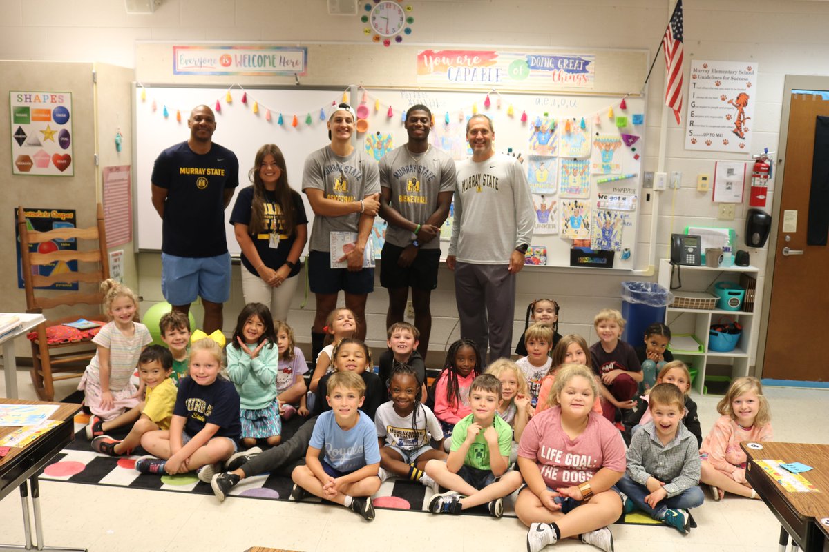 MurraySchools's tweet photo. Today was a great day at MES--MSU Basketball and Baseball Racer athletes visited classrooms and read books to the students!  Special thanks to Coach Steve Prohm @CoachProhm and MSU athletics for spending time with our students today and reading their favorite books!#murrayschools https://t.co/4YiOthwJk5