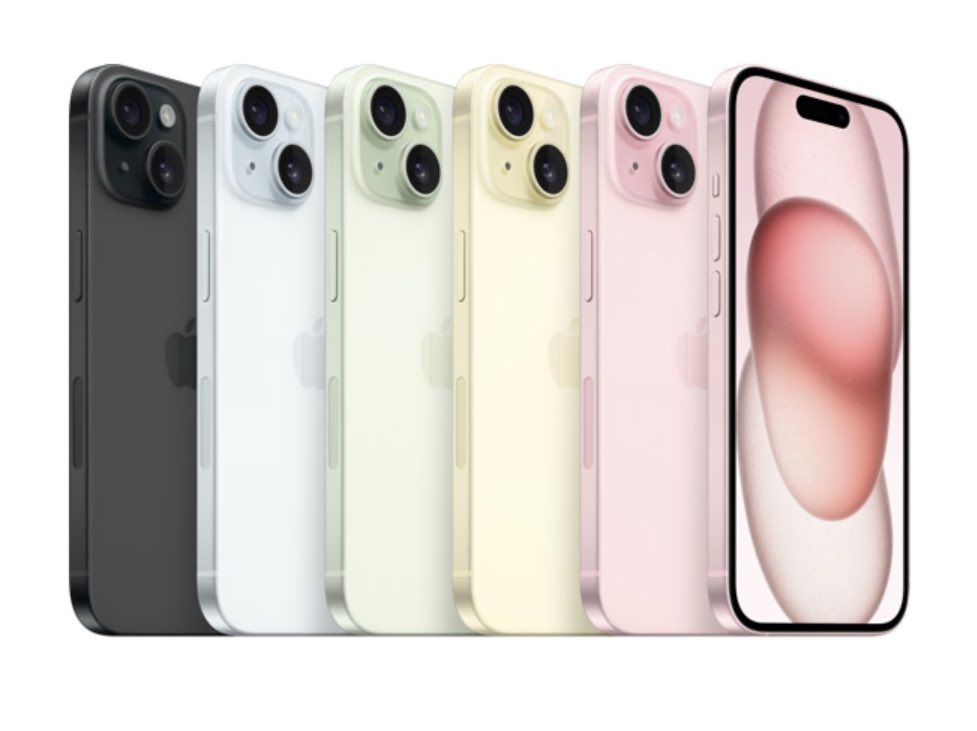 Ahamid17's tweet photo. Apple Watch Series 9 midnight not color matched to the new iPhone 15 black is triggering my ocd 😖 #AppleEvent https://t.co/q1hWIbpu4D
