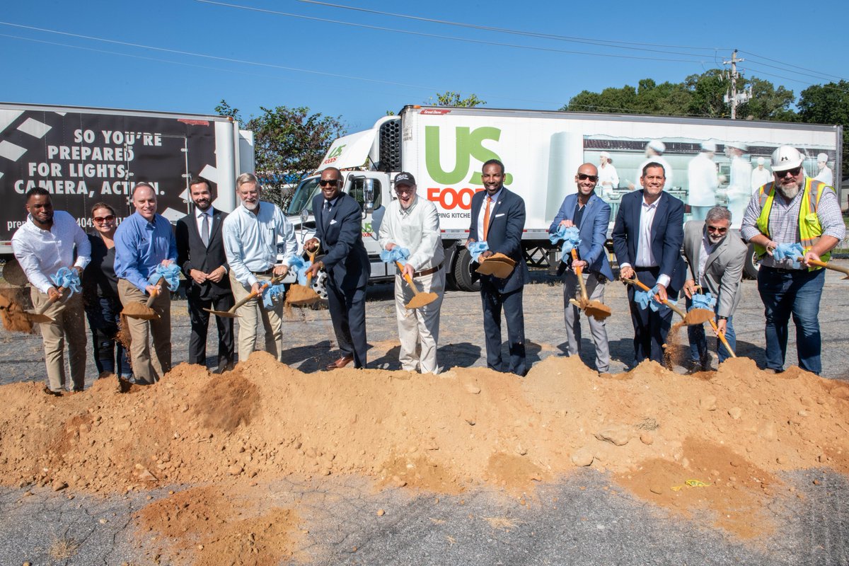 CityofAtlanta's tweet image. Welcome to Sylvan Hills,  @PREPKITCHENS! Mayor @andreforatlanta joined leaders for a groundbreaking ceremony to mark the food business accelerator's 5th project in Metro Atlanta. #PREPATL