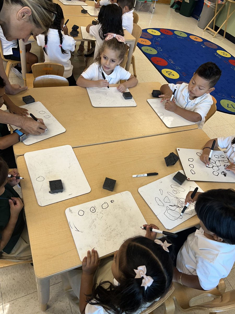 Great job making bubbles during Graphics Practice 😊👍