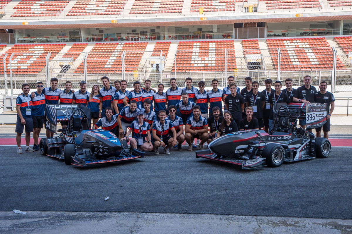 FSUPVteam's tweet image. Gracias a @bcnemotorsport , por dejarnos sus instalaciones, y a @Dynamics_UPC , por toda la ayuda brindada tras el incidente en el Accel DV.
Sin vuestra ayuda no hubiésemos podido completar la competición.
Muchas gracias! @bcnemotorsport @Dynamics_UPC @UPCecoRacing @ufvracing