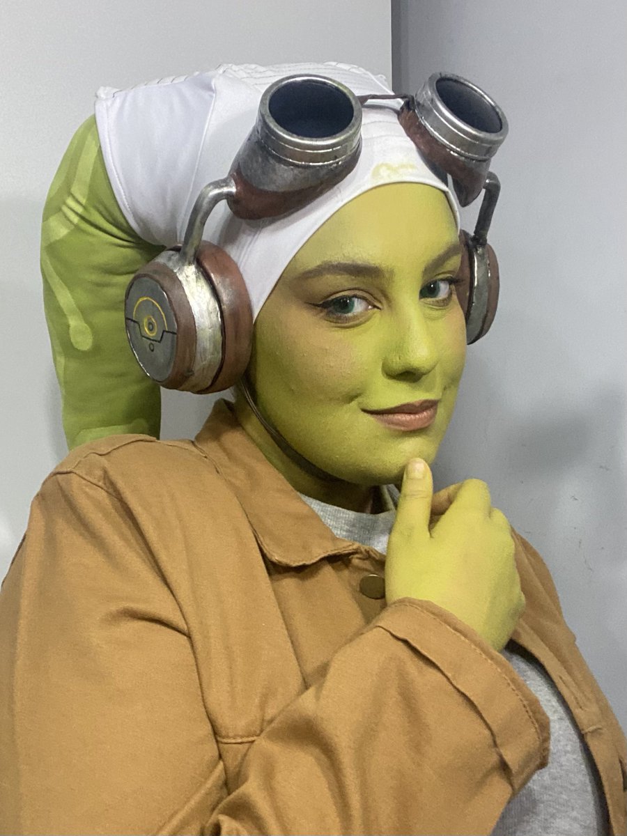 my #herasyndulla cosplay is almost done!

 i finally made a little makeup test today and, well, i want to be green forever!!!!! 
#starwarsrebels #rebels #ChopperDroid #ahsoka