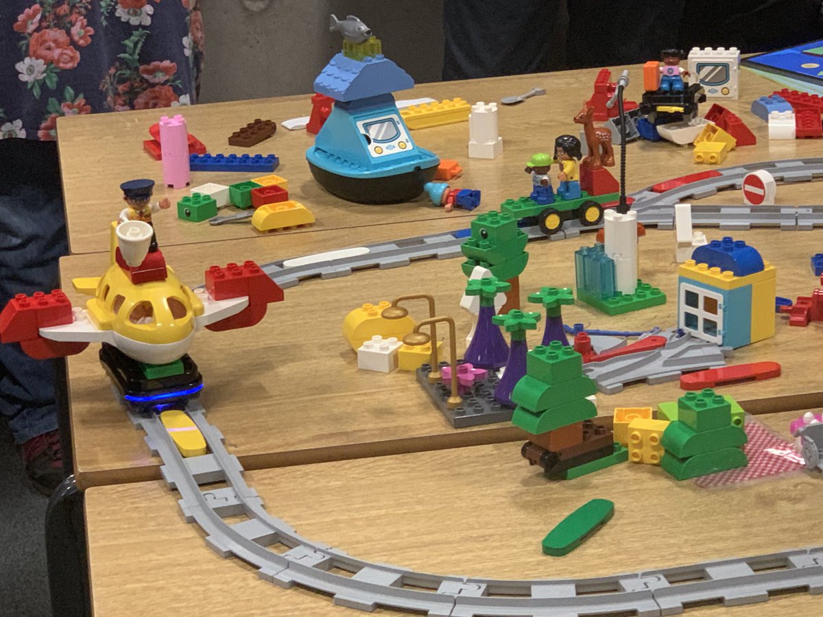 raisingrobots's tweet image. A fantastic day of hands-on #STEM learning 🙌 @RAFMUSEUM today! From @LEGOfoundation ‘Tall Towers’ & team challenges to great @LEGO_Education #STEAMPark #CodingExpress #SPIKEPrime & #SPIKEessential creations! 🤩Discover more👉 raisingrobots.com