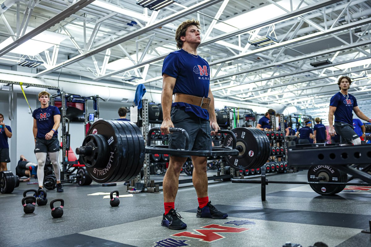 OleMissBSB's tweet photo. Time to Get Big ⏰

@Luke_Hill22 
@EliBerch 
@heard_pepper 
@GraysonSaunier https://t.co/7xXfr62Ff1