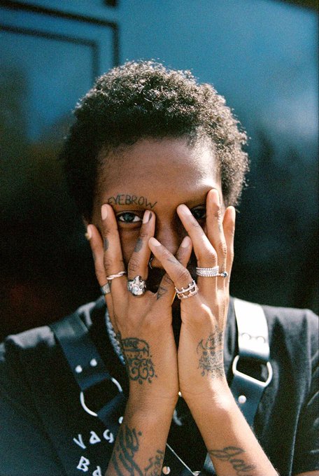 Exhibitionist, yet a voyeur  https://t.co/im17LMwCIp  https://t.co/P4WYgOhukt https://t.co/iW9whK9RN