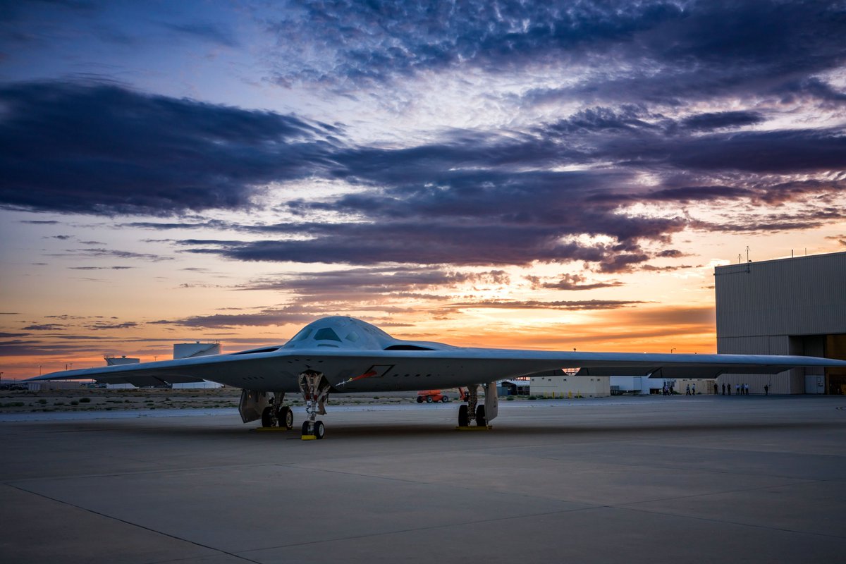 NGCNews's tweet image. The B-21 Raider continues on its path to flight test with the confirmation of engine run testing. Learn more: news.northropgrumman.com/news/releases/…