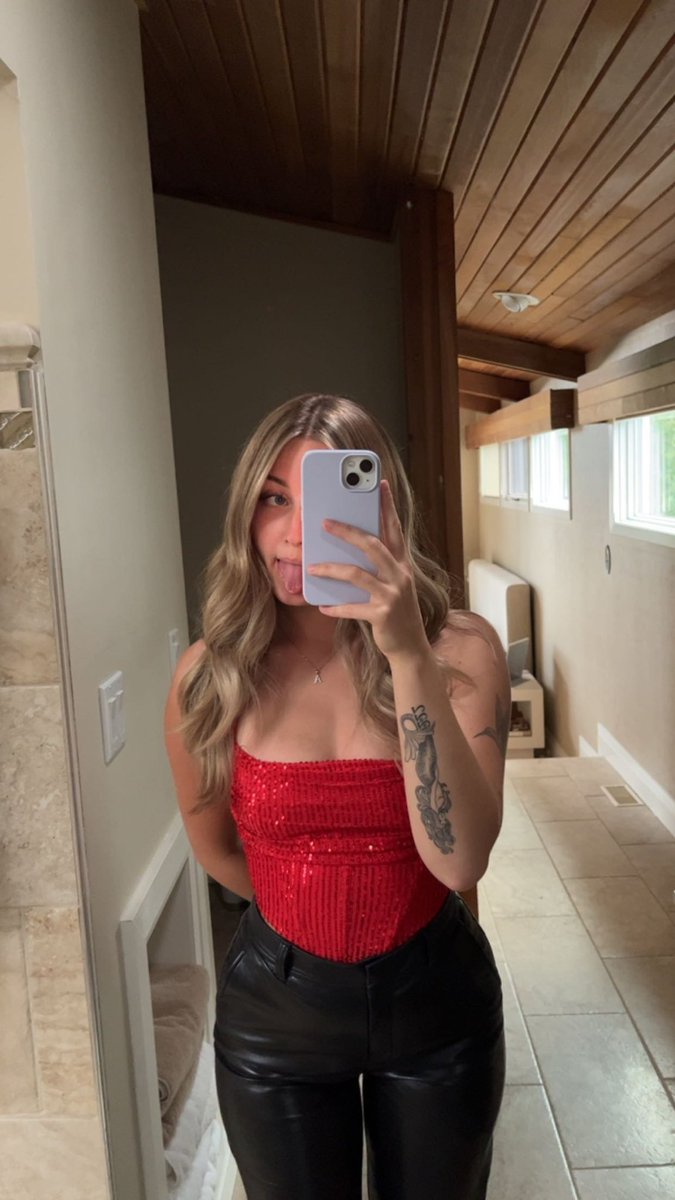 amilia has pcd (@cliffotakemyhnd) on Twitter photo 